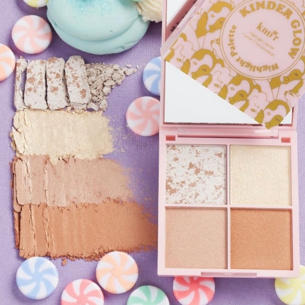 🆕️KNDR Beauty Kinder Glow Highlight Palette